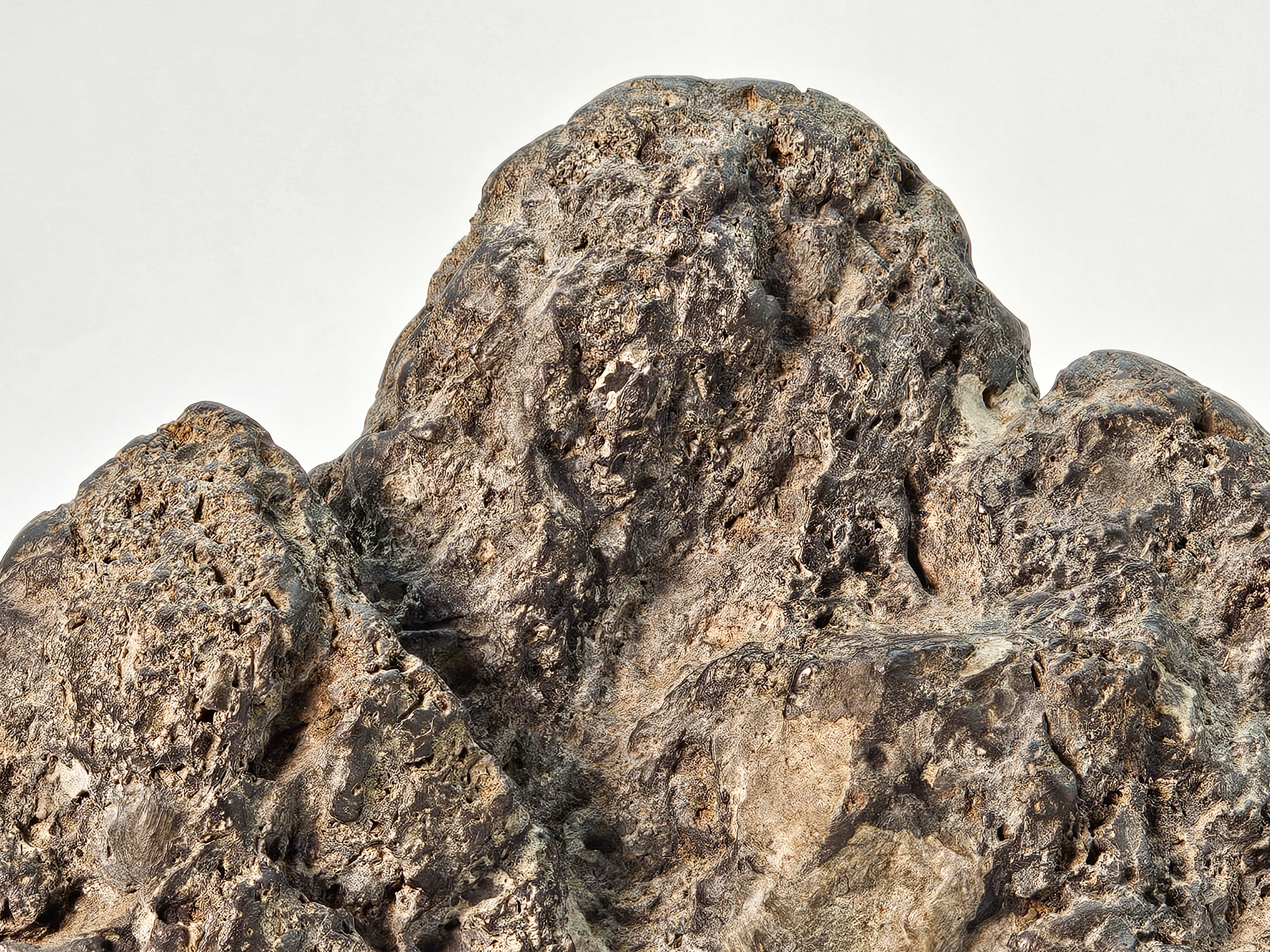 Suiseki aus Japan inkl. Daiza 26x13x19cm   