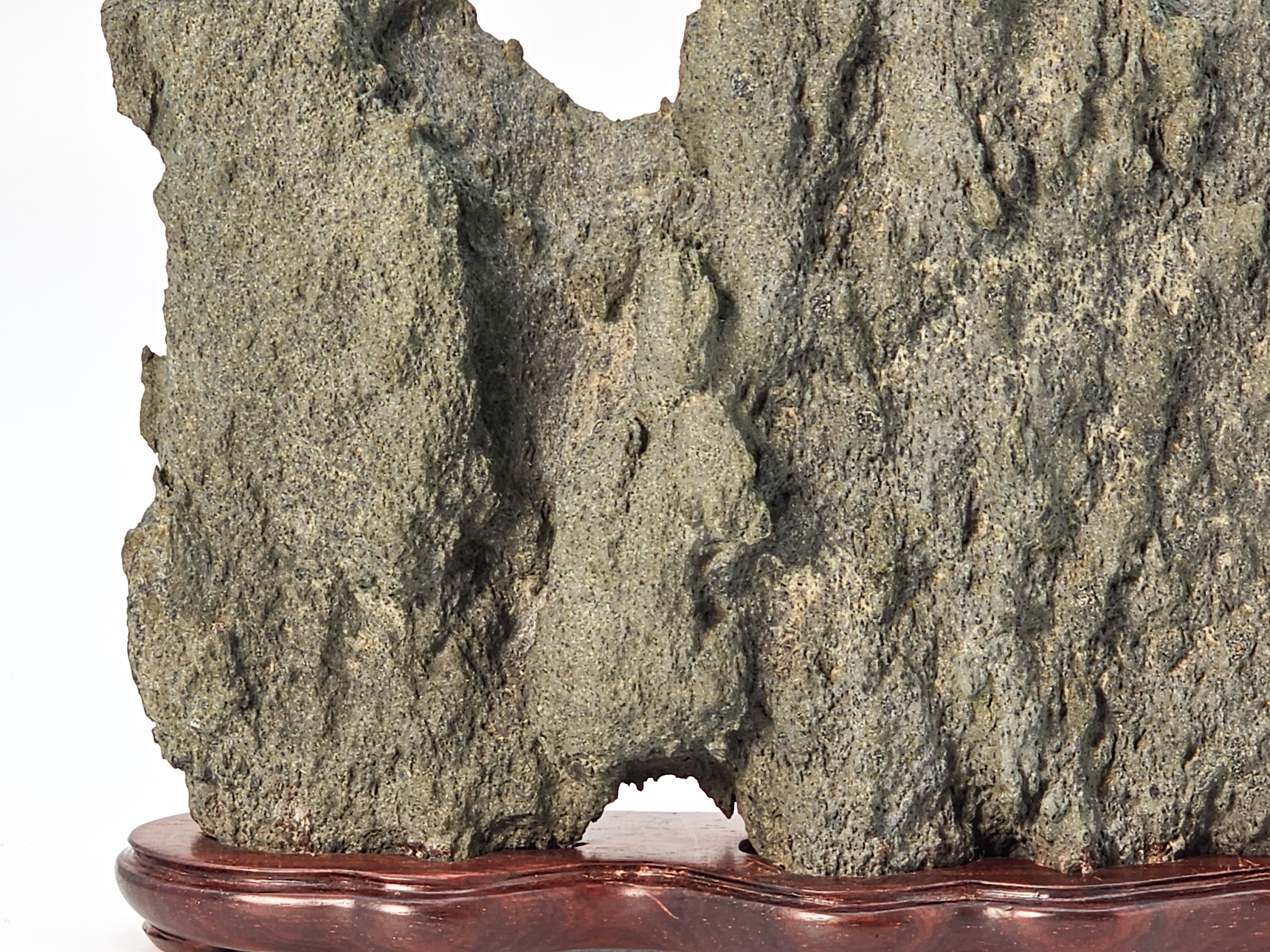 Suiseki aus Japan inkl. Daiza 18x5x19,5cm   