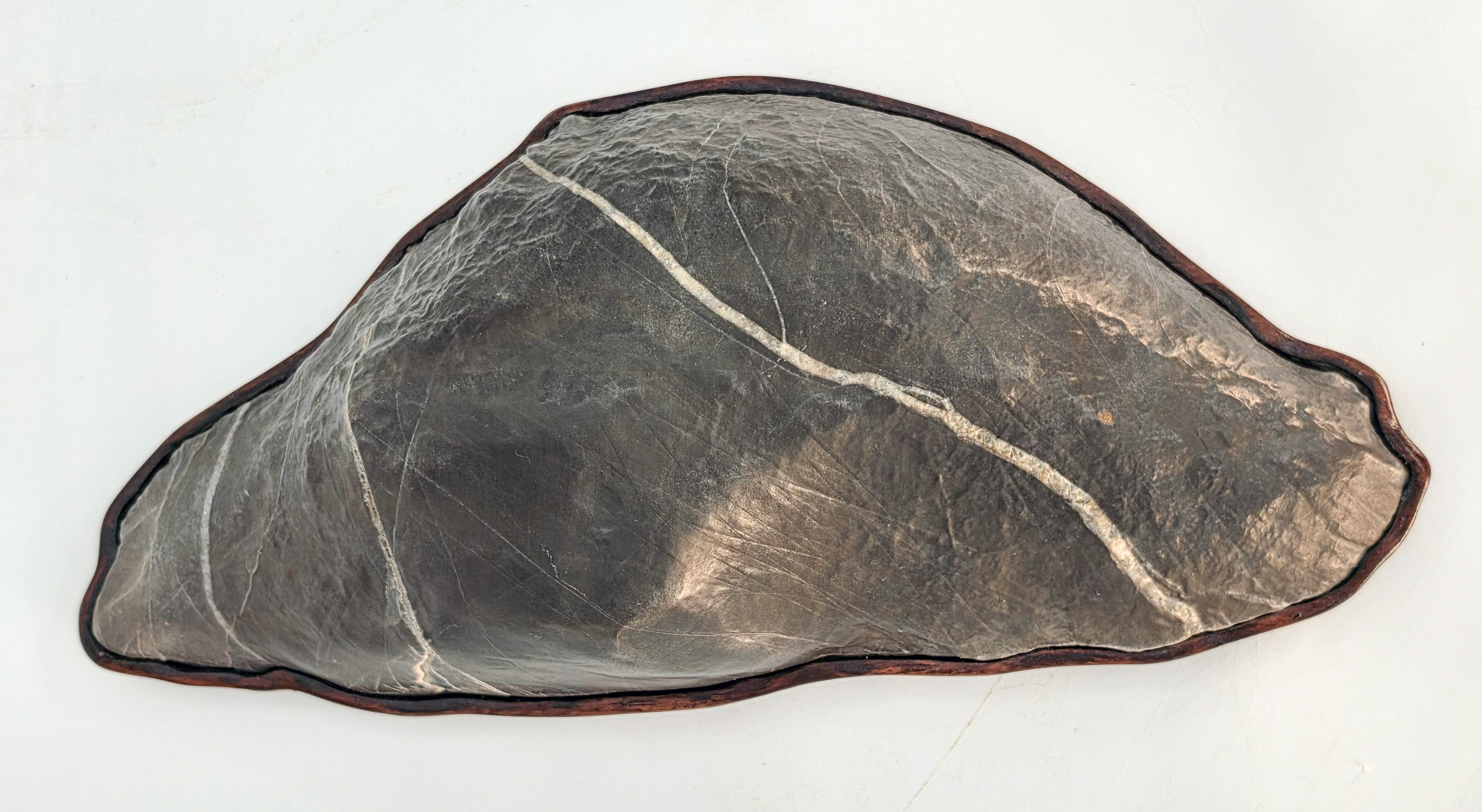 Suiseki aus den Apuanischen Alpen inkl. Daiza 27x13x7cm