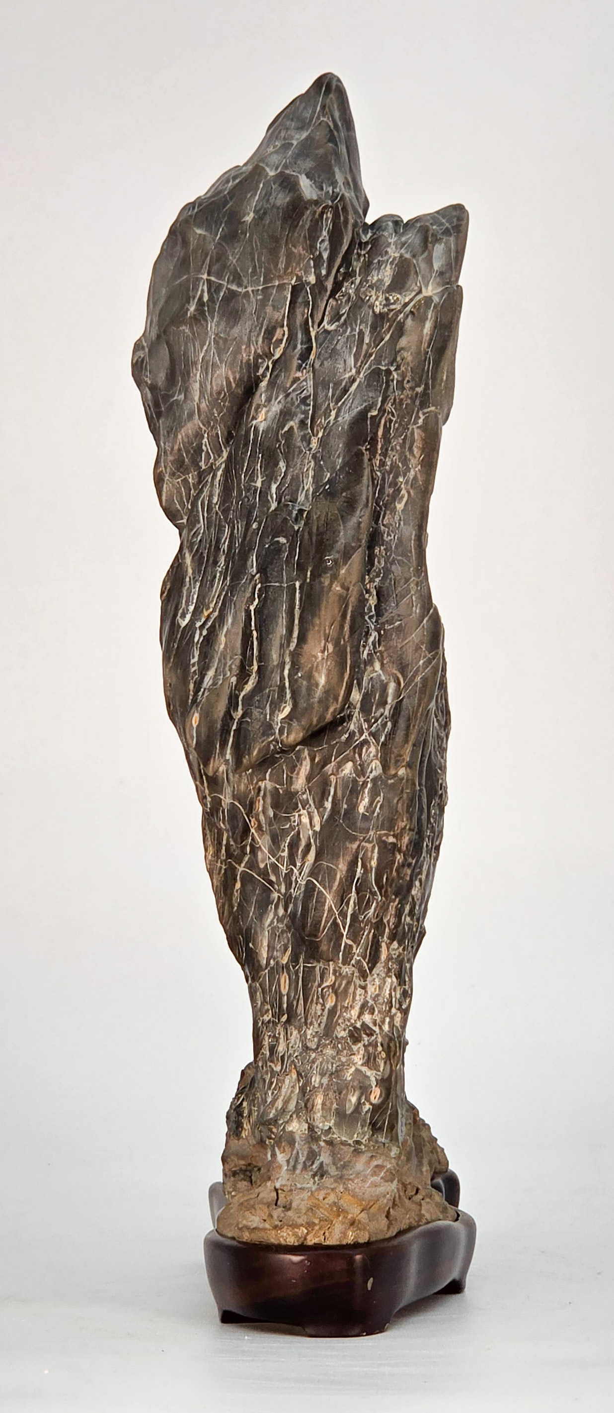 Suiseki aus den Apuanischen Alpen inkl. Daiza 31x17x7cm