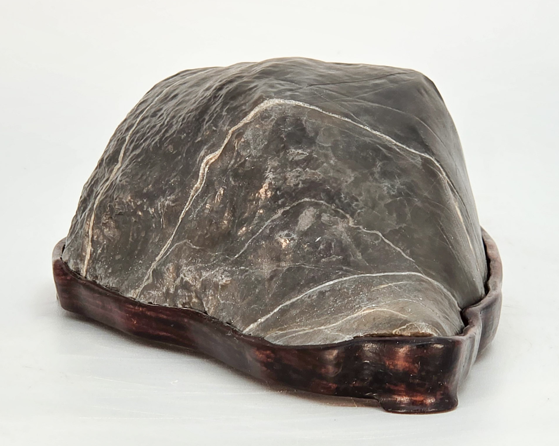 Suiseki aus den Apuanischen Alpen inkl. Daiza 27x13x7cm