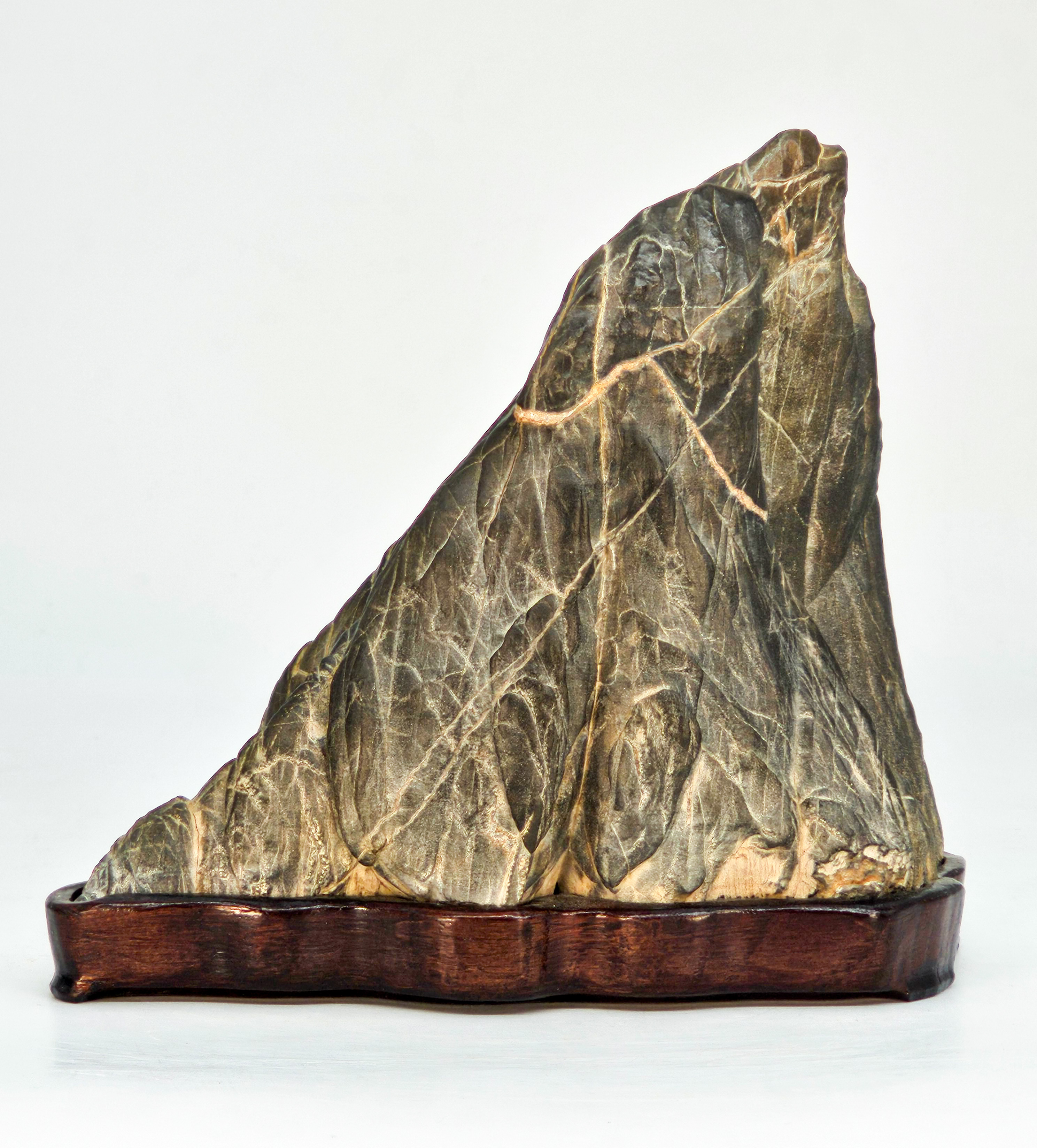 Suiseki aus den Apuanischen Alpen inkl. Daiza 14x16x16,5cm