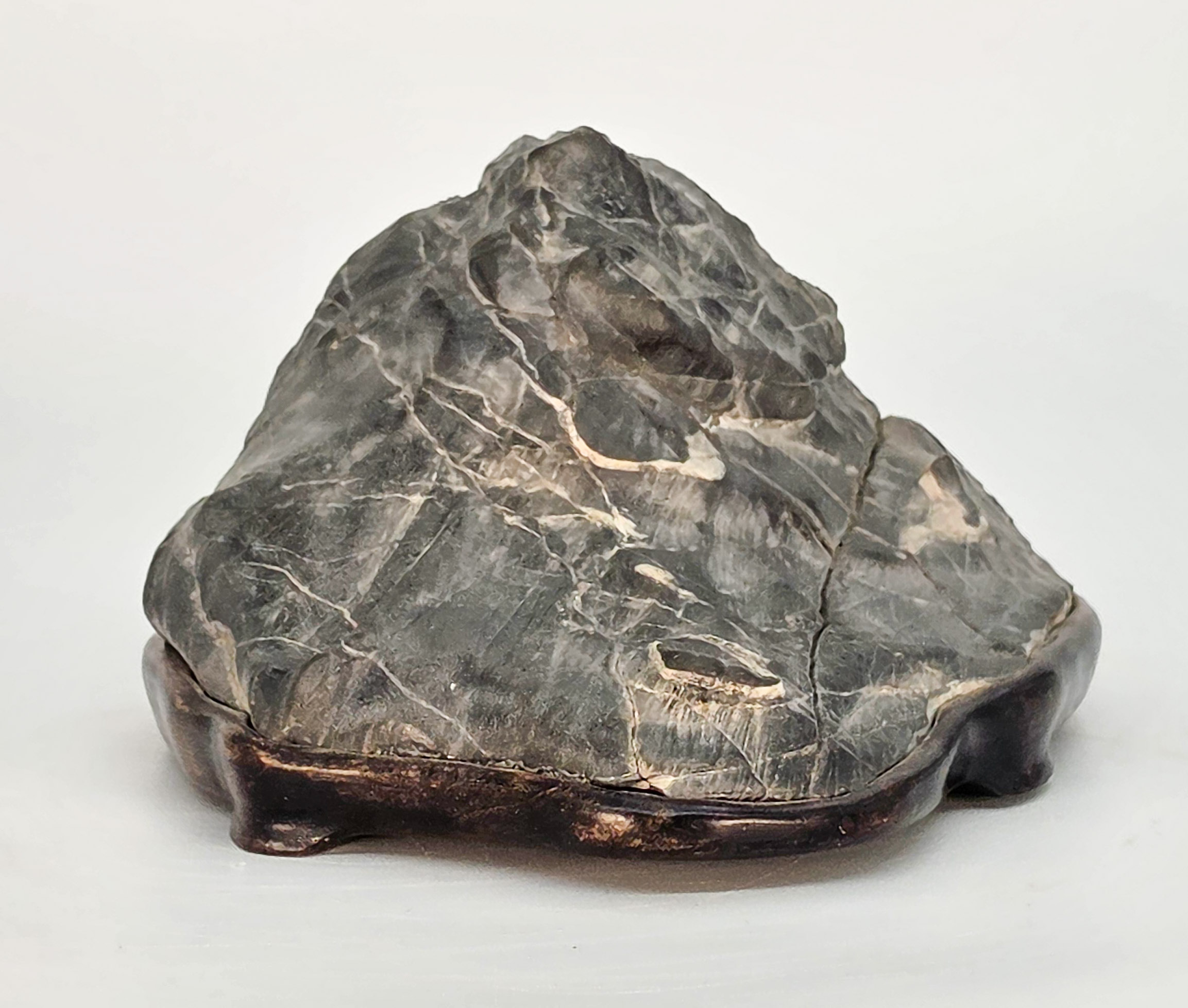 Suiseki aus den Apuanischen Alpen inkl. Daiza 19x13x8,5cm