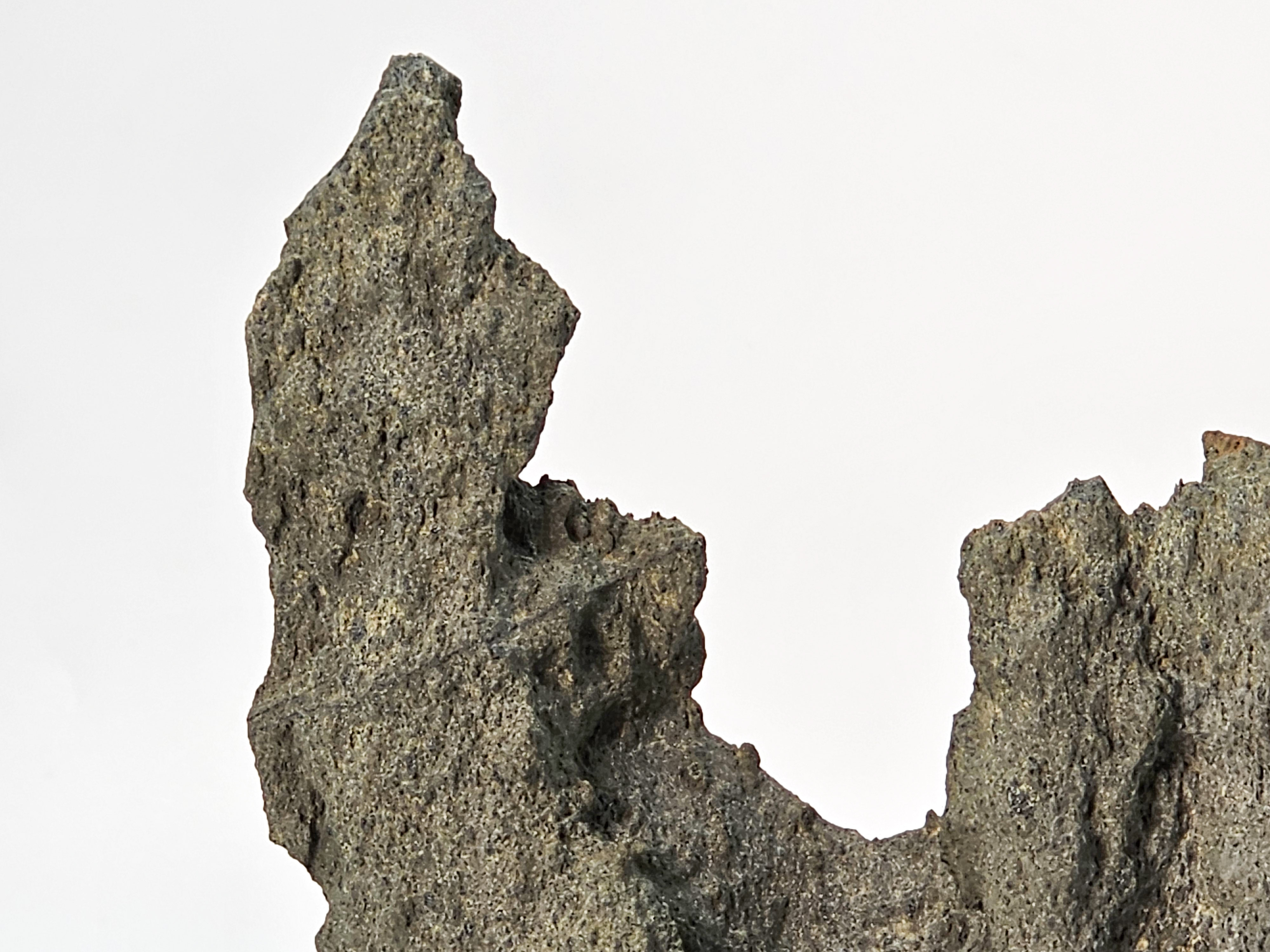 Suiseki aus Japan inkl. Daiza 18x5x19,5cm   