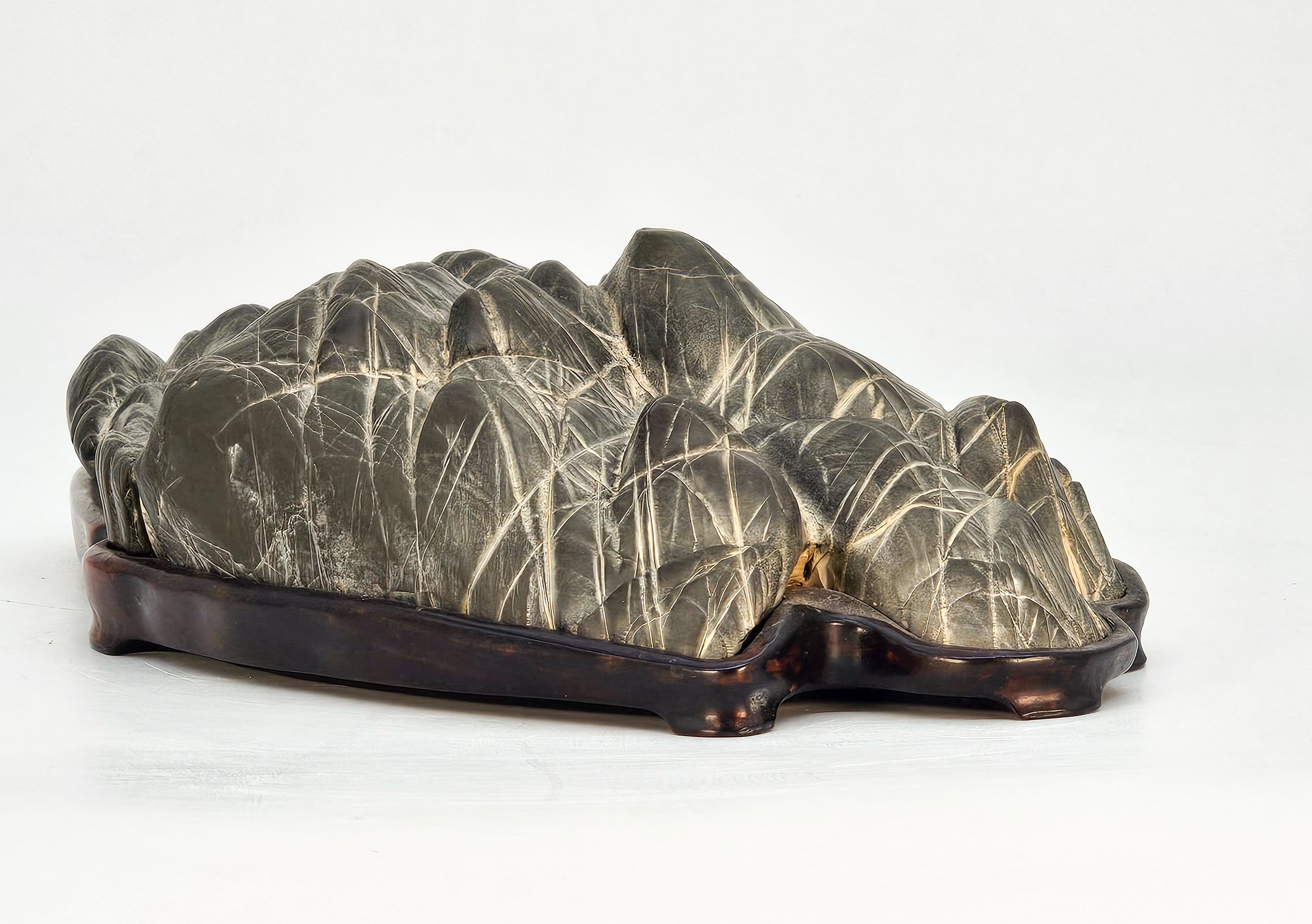 Suiseki aus den Apuanischen Alpen inkl. Daiza 25x12x6cm