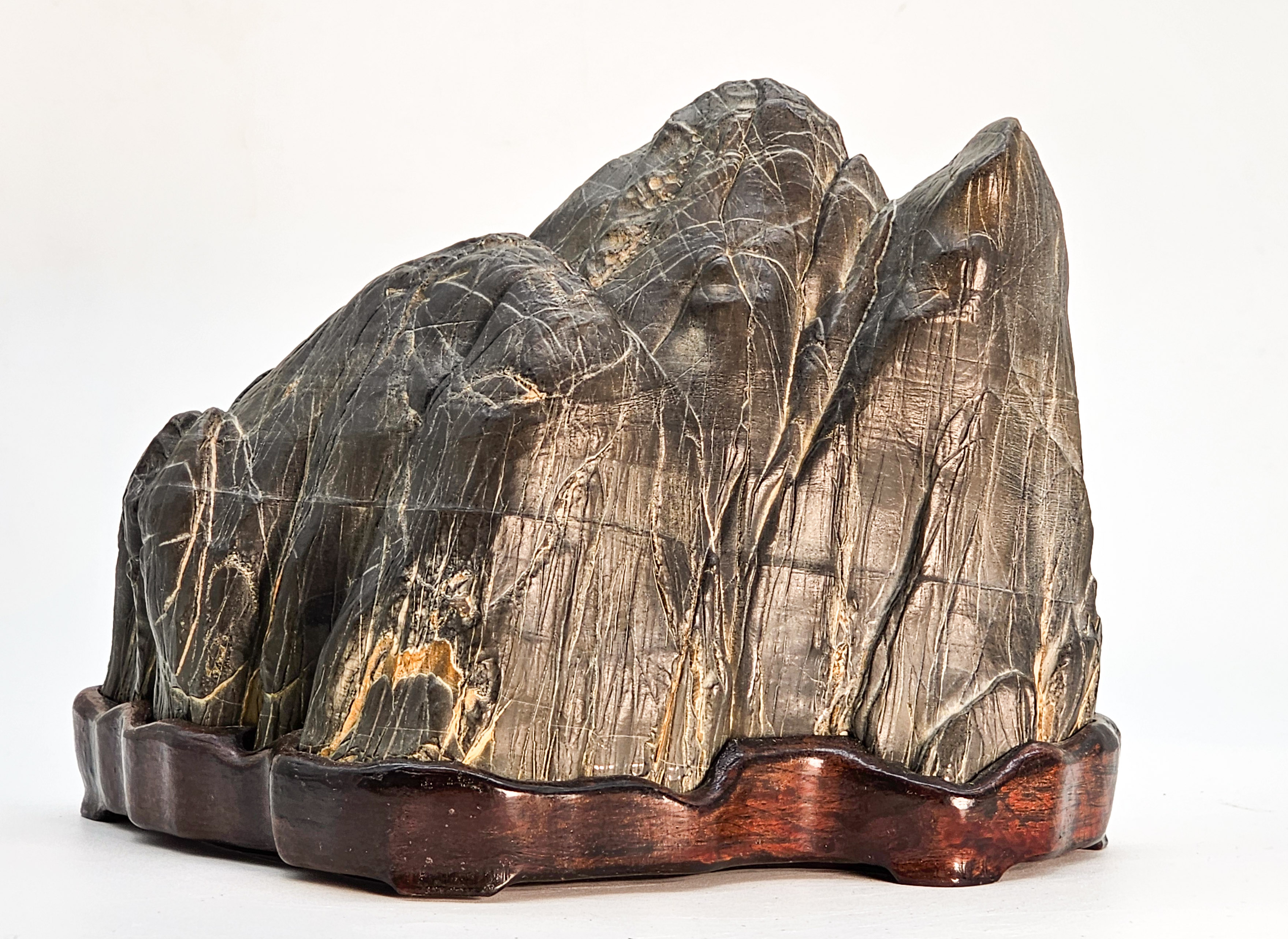 Suiseki aus den Apuanischen Alpen inkl. Daiza 20x10x15cm
